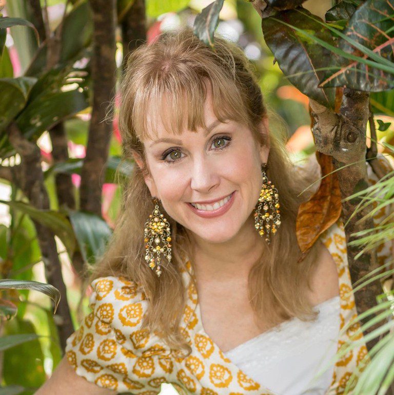 Rae is the world’s leading Relationship with Money coach /Ep2581